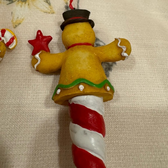 3 Adorable Gingerbread Themed Christmas Ornaments Red & White Icicles - Picture 8 of 10